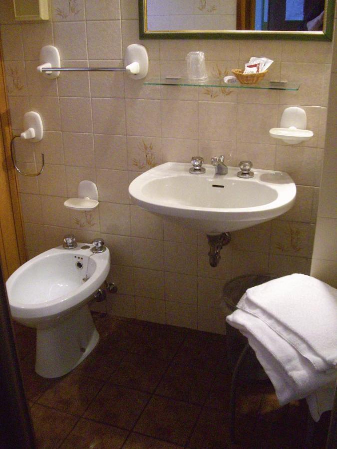 Hotel Alla Fiera Падуя Номер фото
